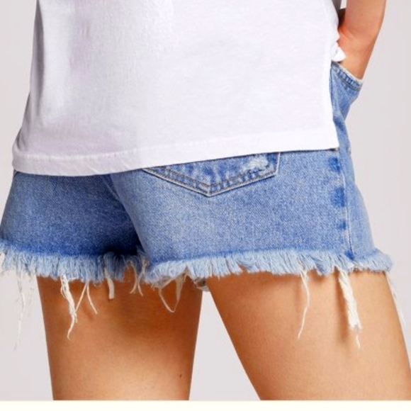 Current/Elliott, Boyfriend Jean shorts, Size 30 - Picture 9 of 12